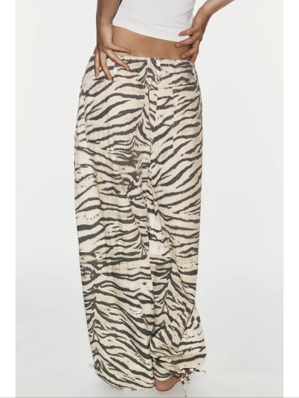ZARA ANIMAL PRINT WIDE LEG DRAWSTRING PANTS - Picture 6 of 9